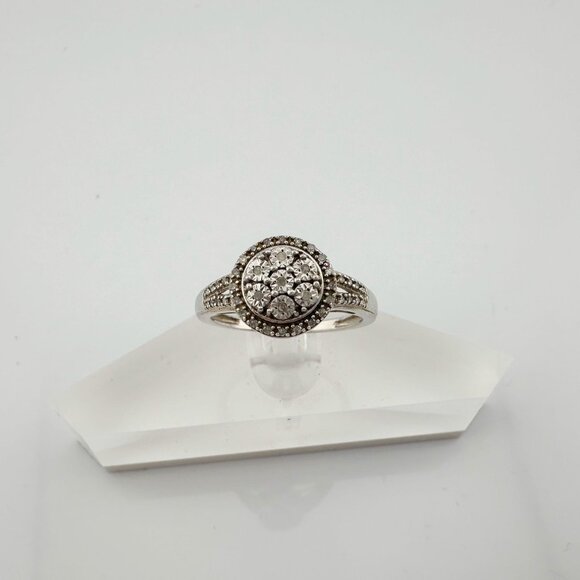 Pretty Round Natural Diamond Ring Size 7 - Picture 6 of 12